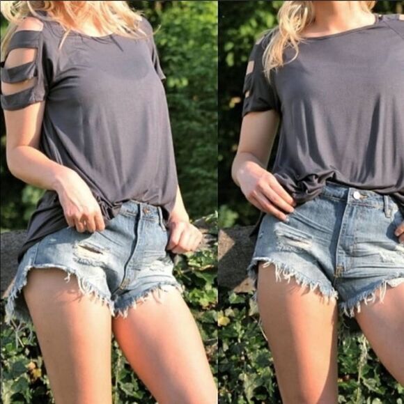 ‎Caged Cold Shoulder Tee - Picture 5 of 7